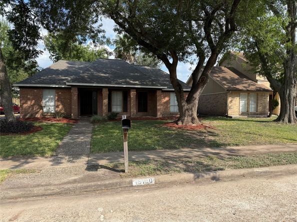15130 Corona Del Mar Drive, Houston TX 77083
