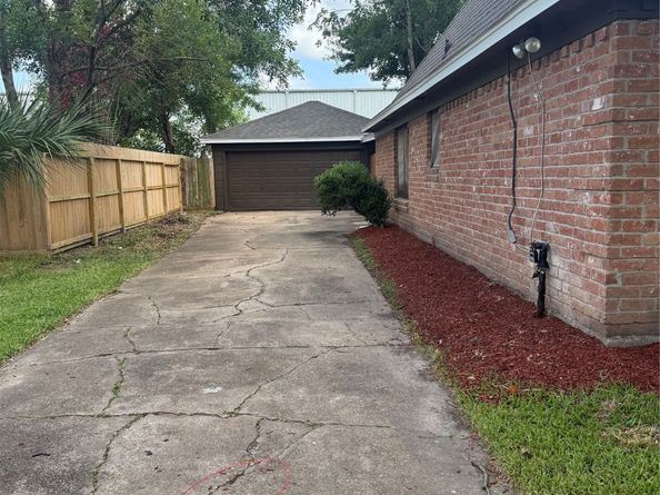 15130 Corona Del Mar Drive, Houston TX 77083
