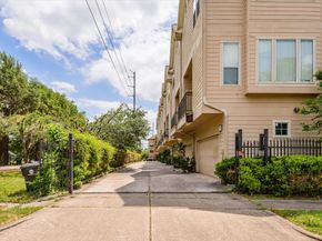 91 Sidney Street, Houston TX 77003