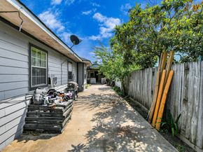 7908 John Street, Houston TX 77012