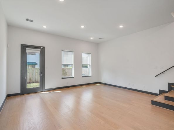4435 Whitney Oak Lane, Houston TX 77018