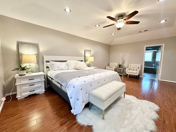 2514 Nantucket Drive C, Houston TX 77057