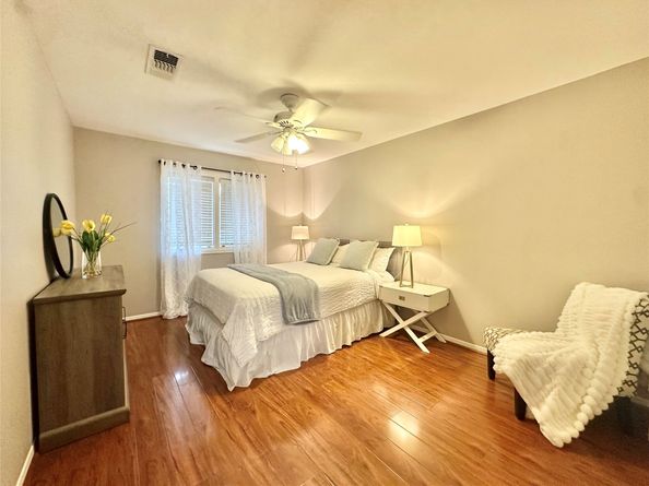 2514 Nantucket Drive C, Houston TX 77057
