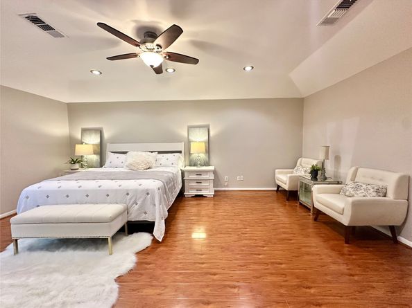 2514 Nantucket Drive C, Houston TX 77057