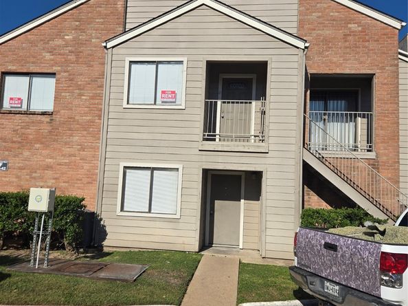 6701 Sands Point Drive 42, Houston TX 77074