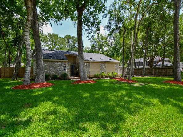 1710 Wildwood Lane, Richmond TX 77406