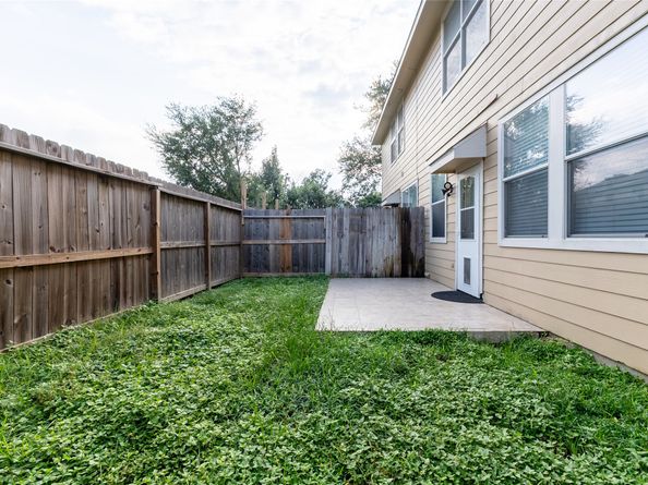 16610 Newglen Lane, Houston TX 77084