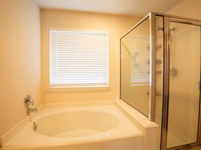 16610 Newglen Lane, Houston TX 77084