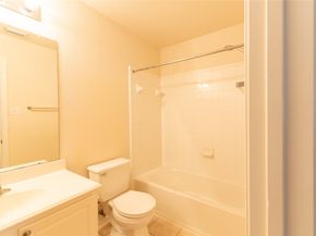 16610 Newglen Lane, Houston TX 77084