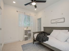 4325 Arlington Street, Houston TX 77022