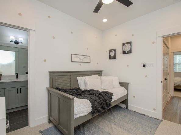4325 Arlington Street, Houston TX 77022