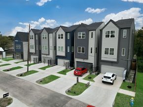 4325 Arlington Street, Houston TX 77022
