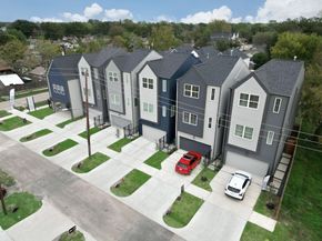 4325 Arlington Street, Houston TX 77022