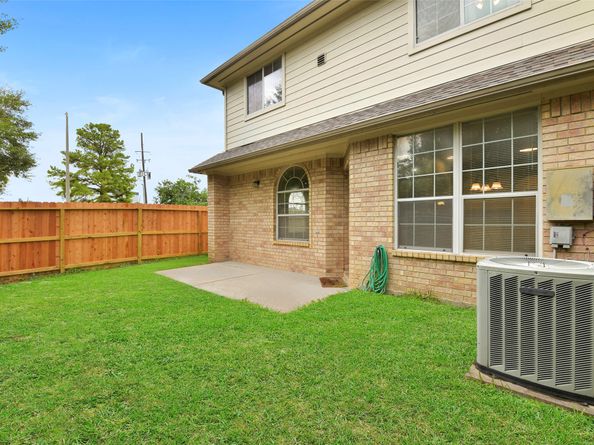 6406 E Linpar Court, Houston TX 77040