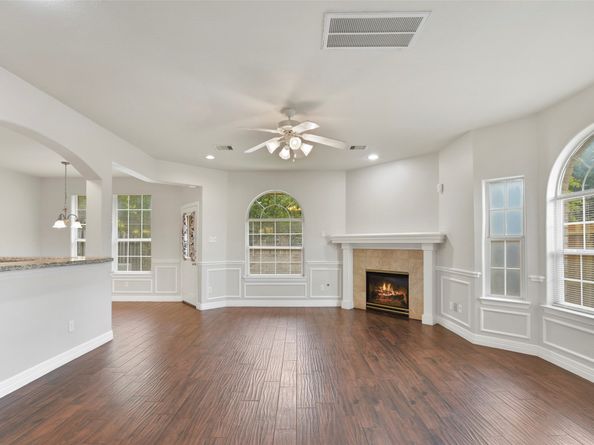 6406 E Linpar Court, Houston TX 77040