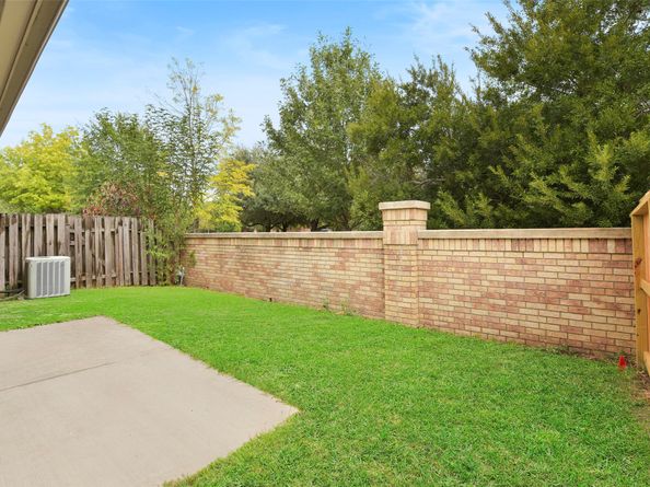 6406 E Linpar Court, Houston TX 77040