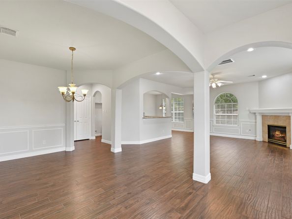 6406 E Linpar Court, Houston TX 77040