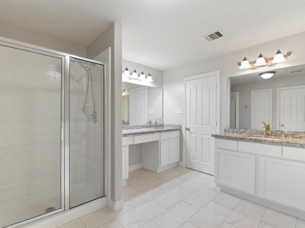 6406 E Linpar Court, Houston TX 77040