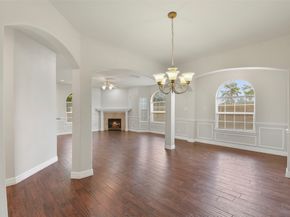 6406 E Linpar Court, Houston TX 77040