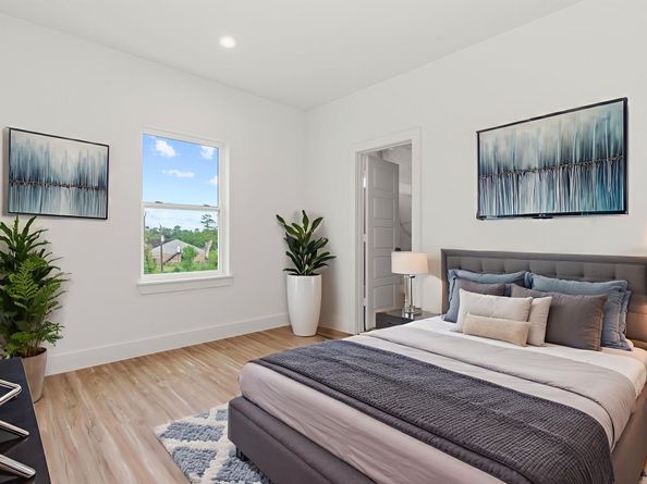 4716 Thornton Views  Rd, Houston TX 77018