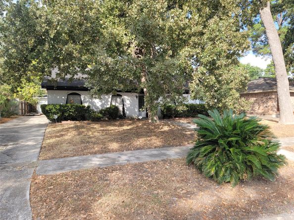 7211 Deep Forest Drive, Houston TX 77088