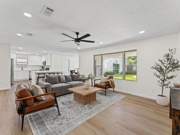 2914 Riata Lane, Houston TX 77043