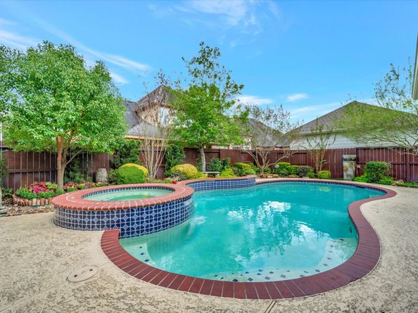 15411 Rocky Oak Court, Houston TX 77059