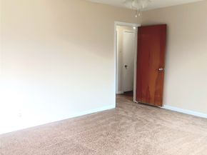 8913 Linda Vista Road, Houston TX 77078