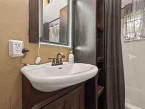 2108 King Street, Houston TX 77026