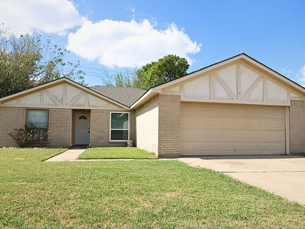 10314 Hollow Canyon Court, Sugar Land TX 77498