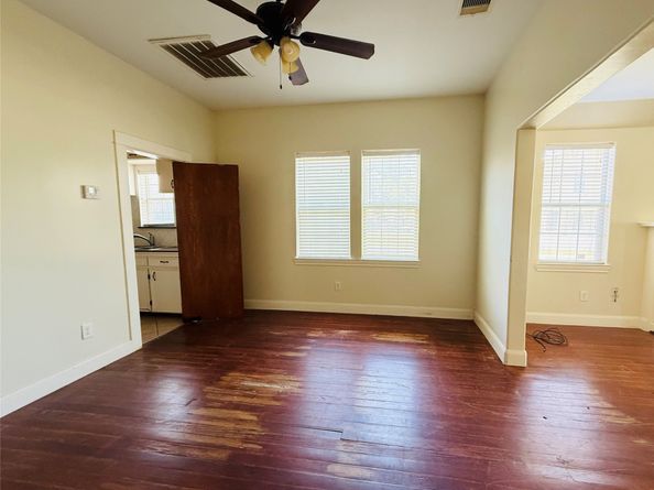 446 Zoe Street, Houston TX 77020