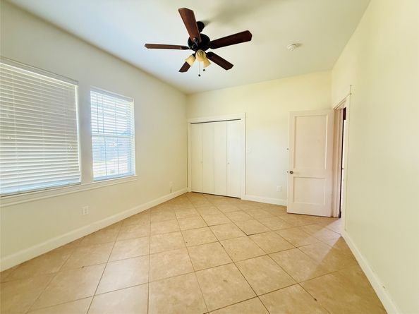 446 Zoe Street, Houston TX 77020