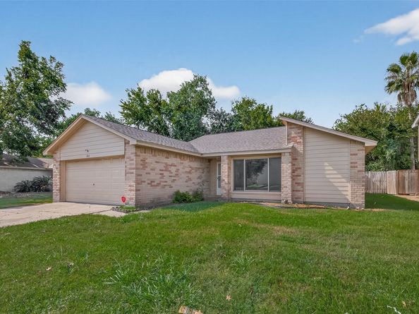 1915 Aldates Drive, Houston TX 77015