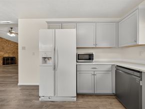 1915 Aldates Drive, Houston TX 77015