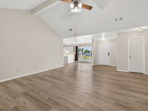 1915 Aldates Drive, Houston TX 77015