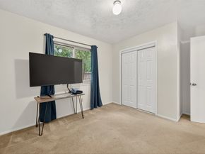 1915 Aldates Drive, Houston TX 77015