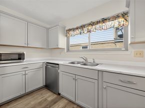 1915 Aldates Drive, Houston TX 77015