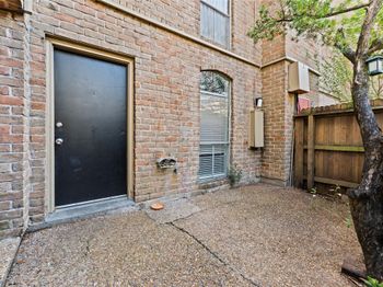 4627 Wild Indigo Street