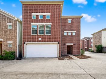 11511 Main Pine Drive