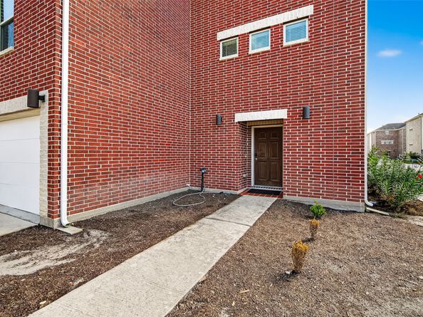 11511 Main Pine Drive, Houston TX 77025