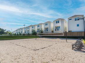 816 Sienna Palm Lane, Houston TX 77008