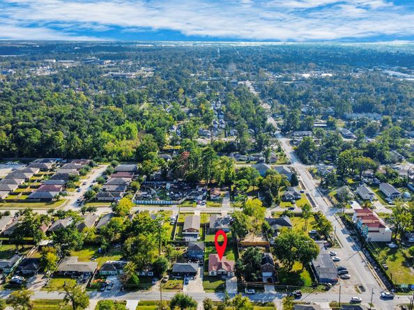 8214 Woodlyn Road, Houston TX 77028