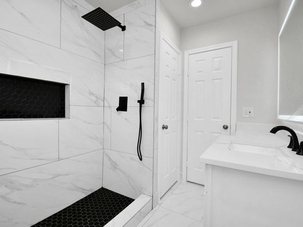 8214 Woodlyn Road, Houston TX 77028