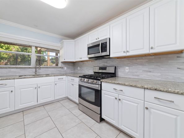 8625 Bob White Drive, Houston TX 77074