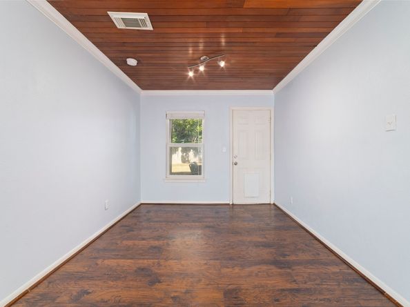 8625 Bob White Drive, Houston TX 77074