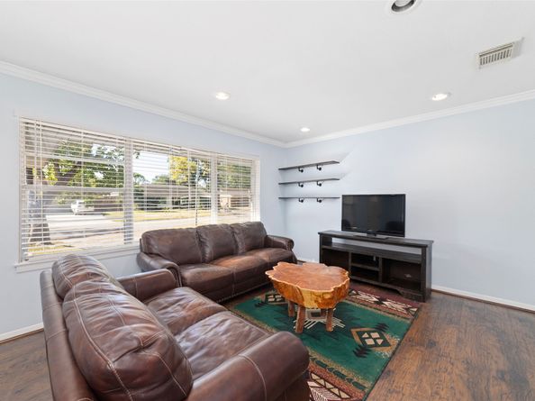 8625 Bob White Drive, Houston TX 77074