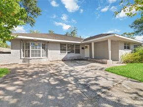 8625 Bob White Drive, Houston TX 77074