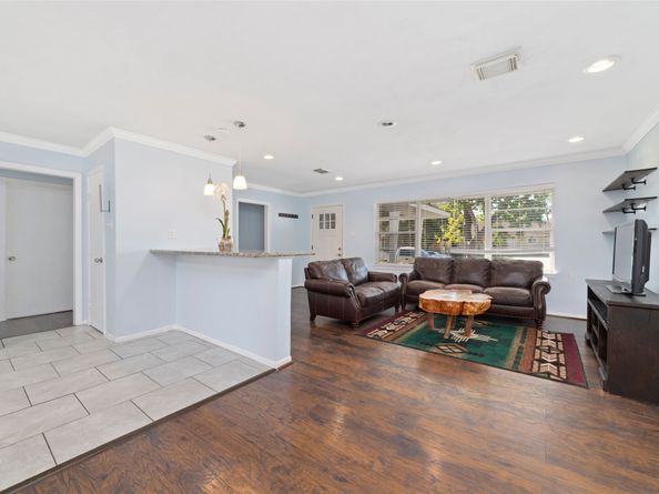 8625 Bob White Drive, Houston TX 77074