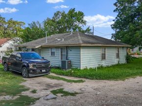 246 Rebecca Street, Houston TX 77022