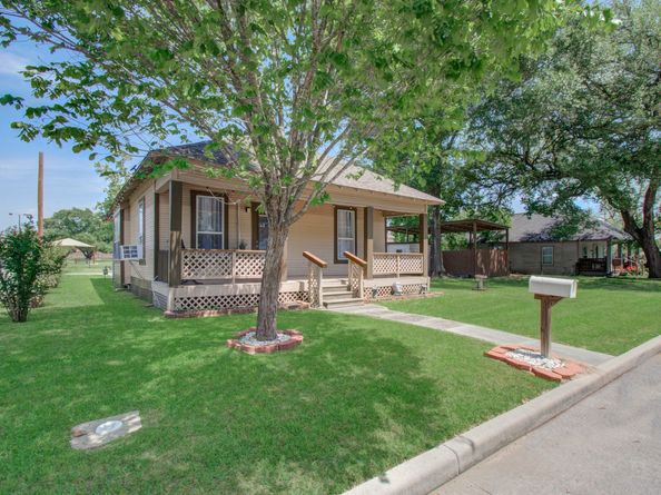 155 Davis Street, Humble TX 77338